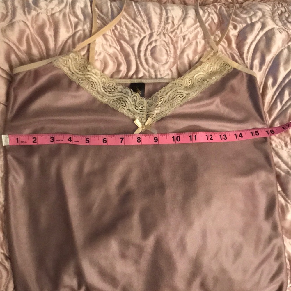 𝑀𝐼𝐷𝑁𝐼𝐺𝐻𝑇 ᑕOᑕO ♡︎ 𝐿𝑂𝑈𝑁𝐺𝐸𝑅𝐼𝐸 𝑆𝐸𝑇 - Picture 16 of 16